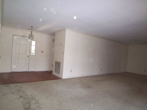 4th image of 2116 Aztec Dr