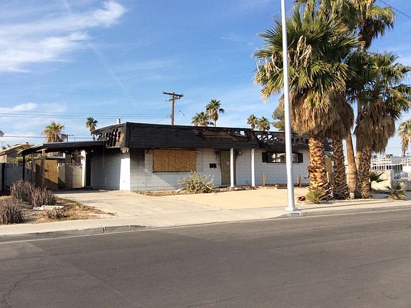 3rd image of 2524 Las Verdes St