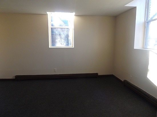 2nd image of 1901 Falls St APT 1