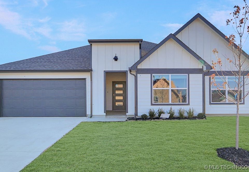 1st image of 3511 N 36th Pl