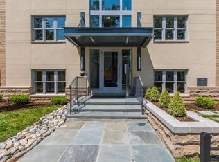 626 E St SE APT 302, Washington, DC