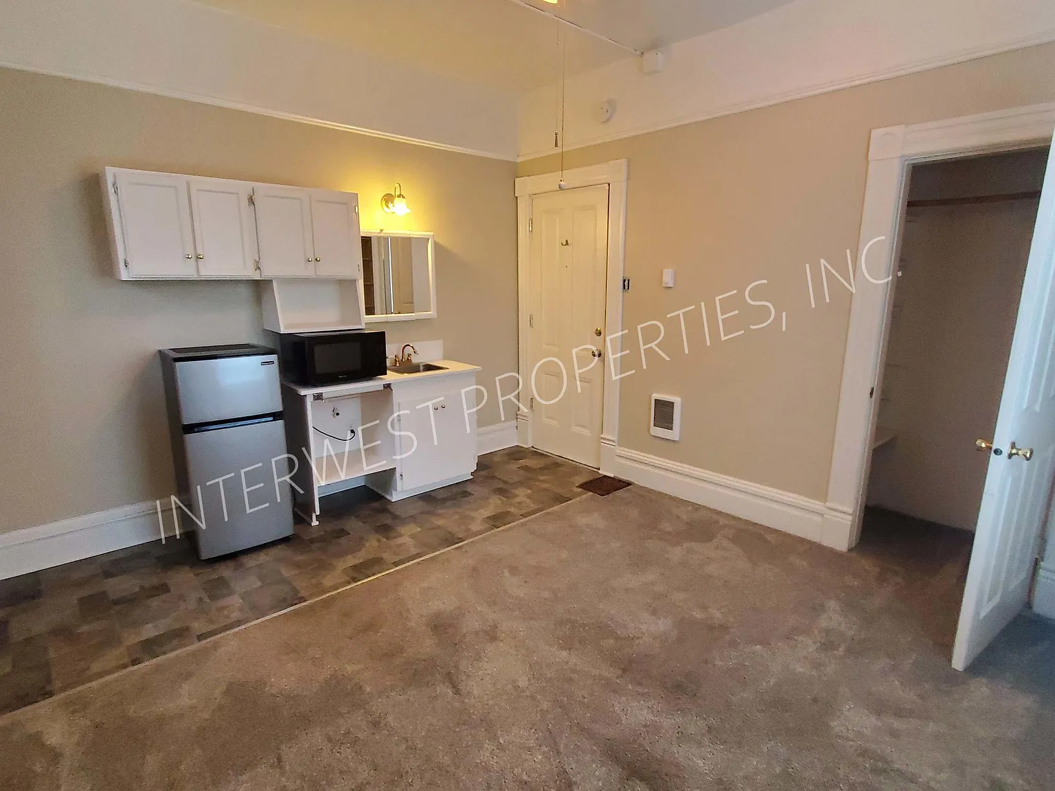 Studio, 168 sqft, $825 — Photo 3