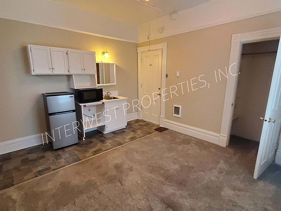 3rd image of 2257 NW Hoyt St APT 7