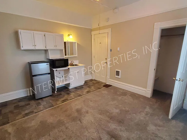 2257 NW Hoyt St #7 — Photo 3