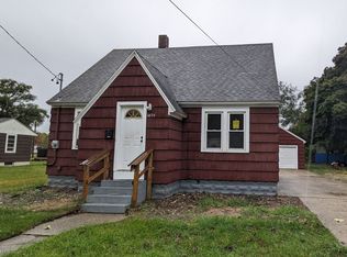 1675 Huizenga St, Muskegon, MI 49442