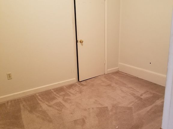4th image of 21 1/2 W Nelson St APT 1