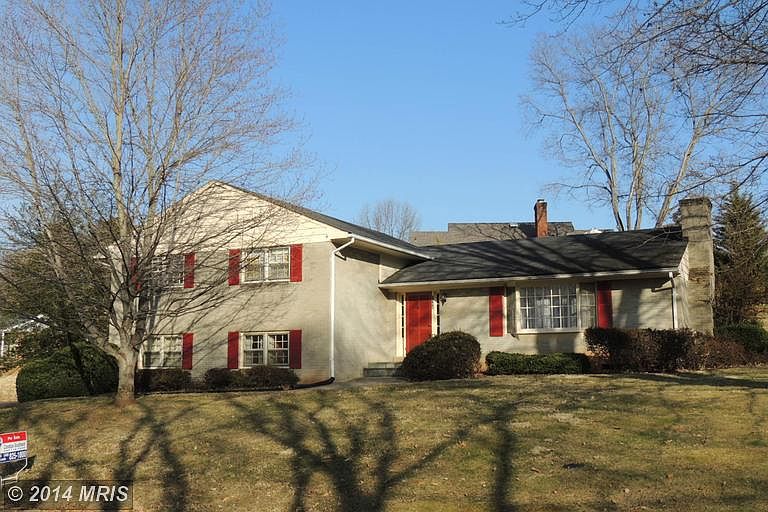 1st image of 1104 Oaklawn Dr