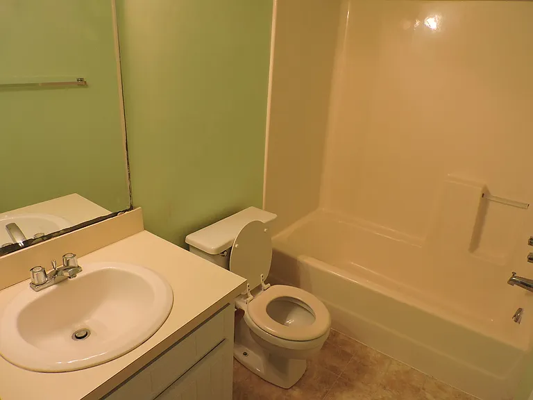 118 Village Ct — Photo 9