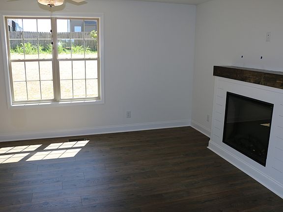 3rd image of 168 Ringgold Ests Lot 168