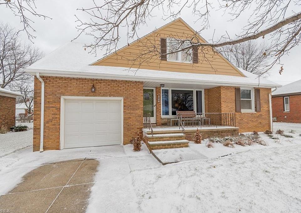 1st image of 2853 Forestview Ave
