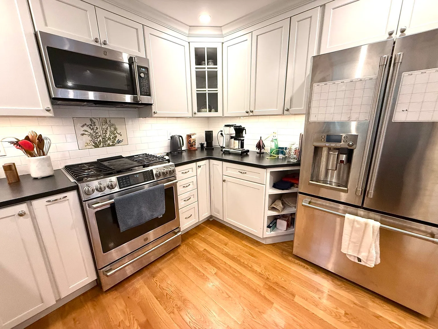 2 bed, 1.5 bath, 1018 sqft, $3,650 — Photo 4