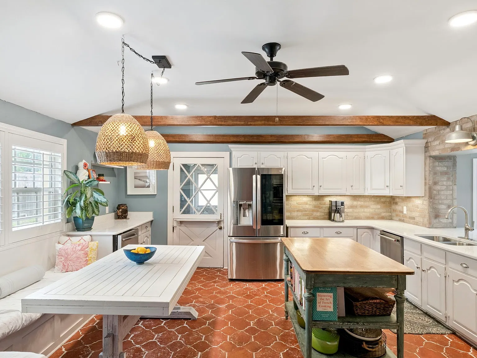 3 bed, 3.5 bath, 3147 sqft, $4,200 — Photo 4