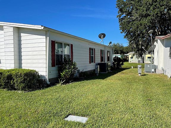 3rd image of 281 Country Club Dr