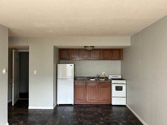 2nd image of 1418 W Mitchell St APT 106