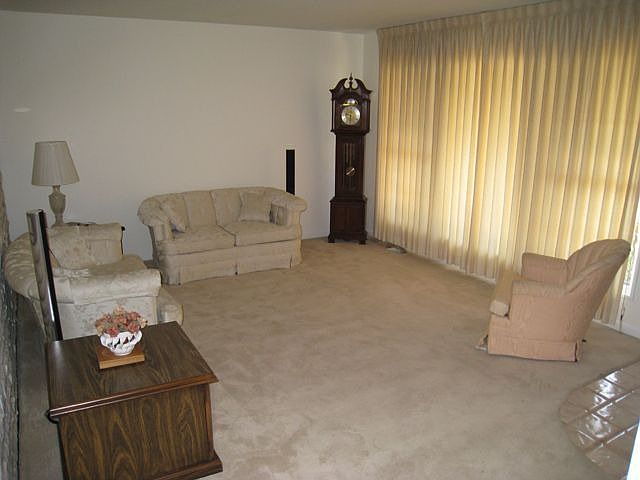 1st image of 400 Bianco Dr