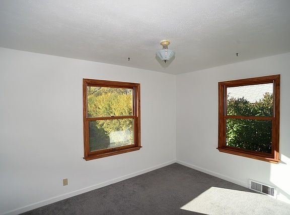 2nd image of 1160 N 10th St