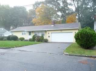 57 Bremen St, Springfield, MA 01108