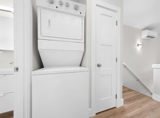 404 SE 83rd Ave #C, Portland, OR 97216