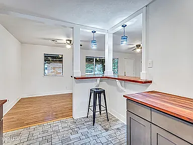 126 Lafayette Cir — Photo 10