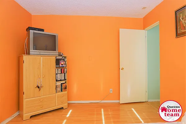 Sold by Keller Williams Realty Landmark II | media 11