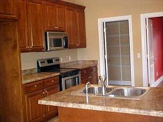 3rd image of 633 Water Oak Ln