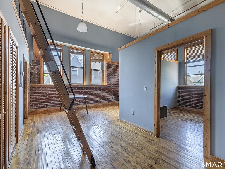 325 Myrtle Ave #1205 — Photo 3