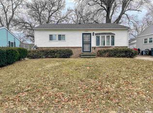1404 Koch St, Pekin, IL