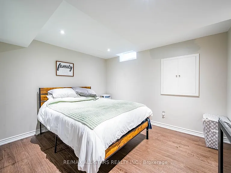 129 Win Timbers Cres — Photo 2