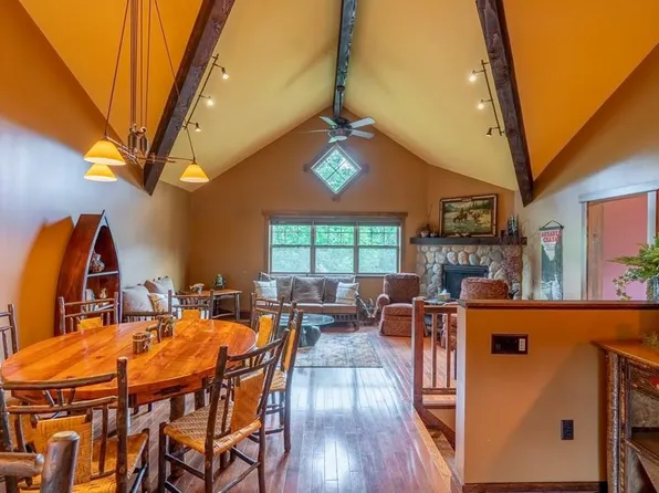 6 Bowman Ln Unit 3, Wilmington, NY 12997