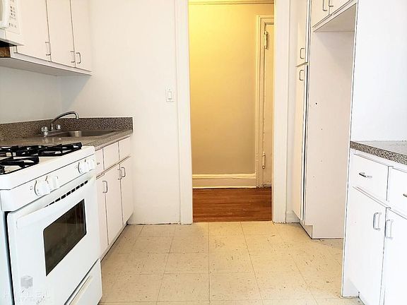 2nd image of 3989 51st St APT 3K