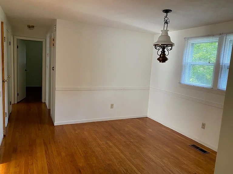 683 E Pleasant St — Photo 5
