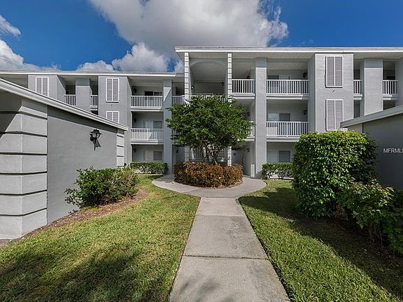 3rd image of 404 Cerromar Cir N #3-215