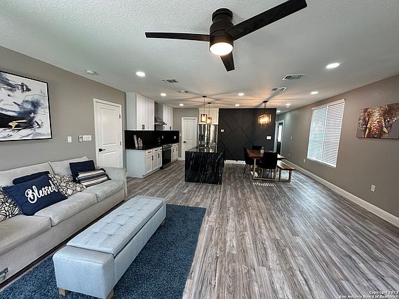 2nd image of 138 MELROSE PL