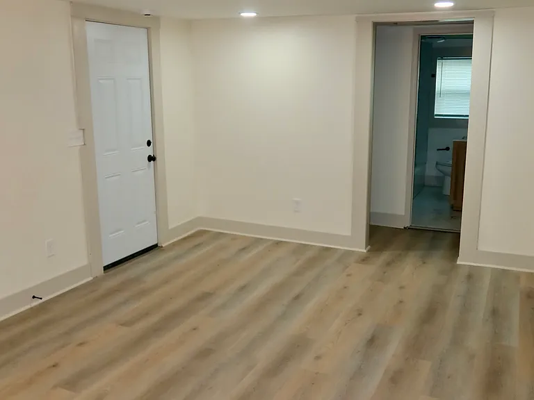 320 Samford St — Photo 5