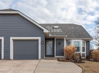 10812 W 115th St, Overland Park, KS 66210