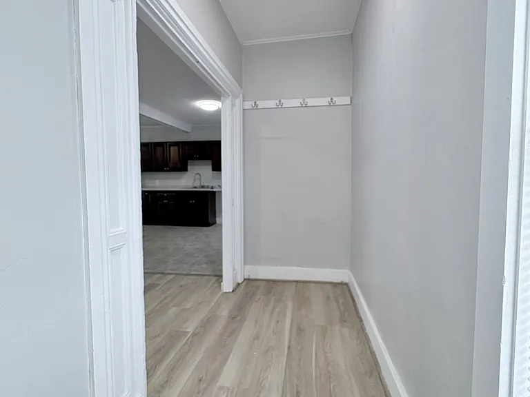 27 Spring St #2 — Photo 11