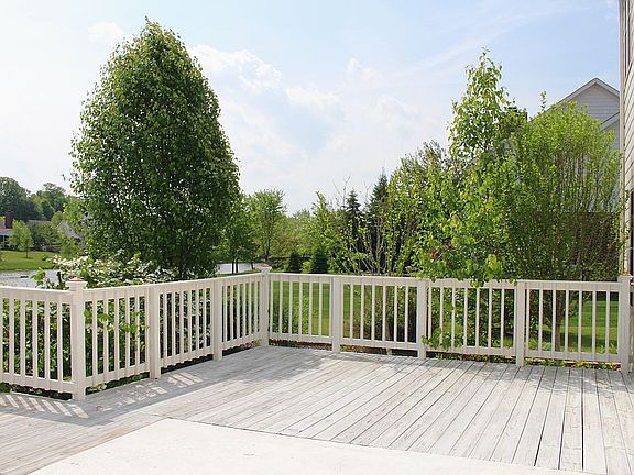 4th image of 9442 Greenthread Dr