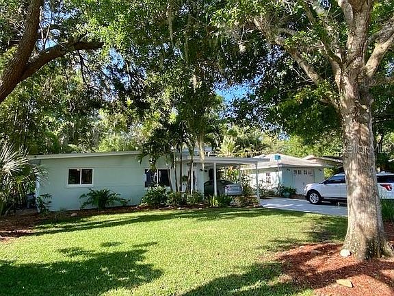 3rd image of 3130 Mildred Dr