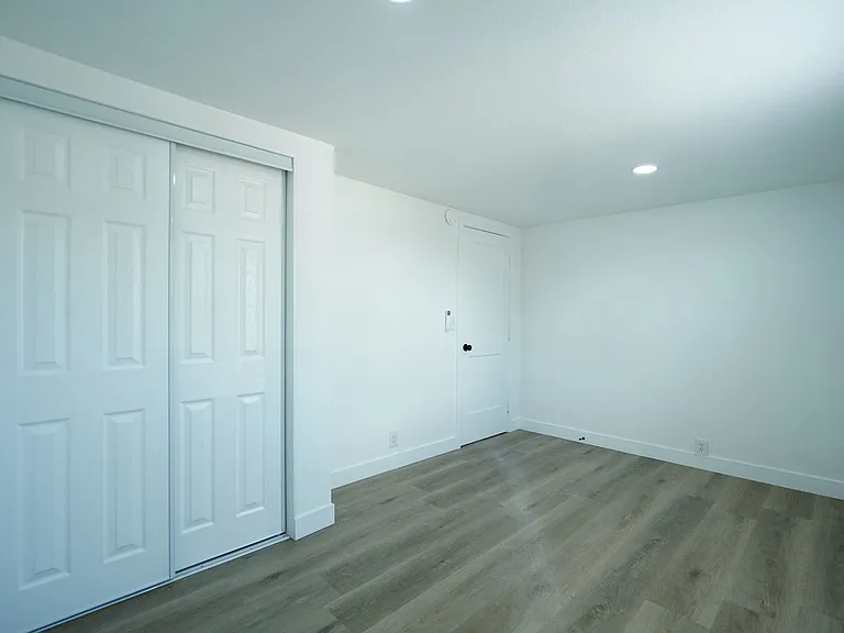 1006 Beverly Rd — Photo 7