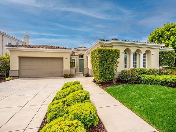 2nd image of 6039 Gleneagles Cir