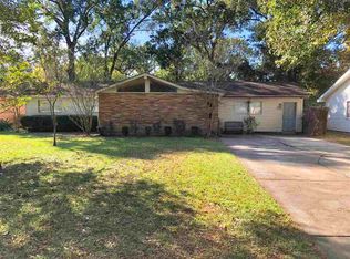 445 Jay Dr, Beaumont, TX 77706
