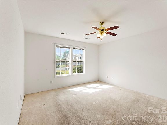 4th image of 10215 Orchard Grass Ct