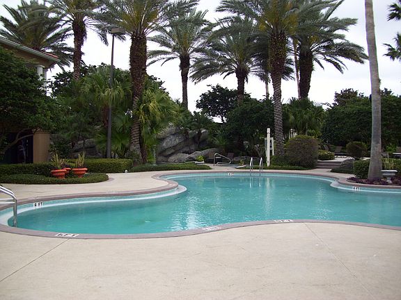 4th image of 7200 Westpointe Blvd APT 1535
