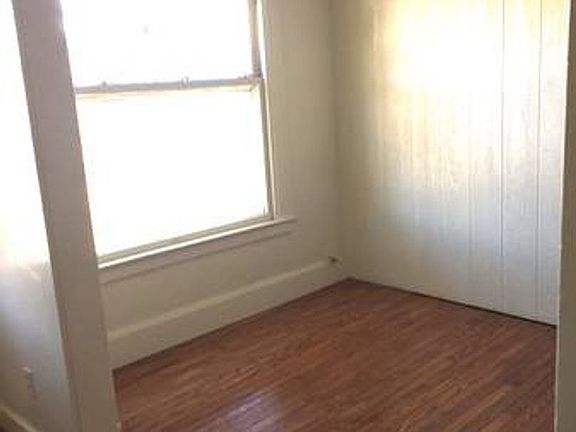 5th image of 305 N 5th St