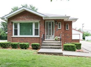 851 N Maple Dr, Chicago Heights, IL 60411