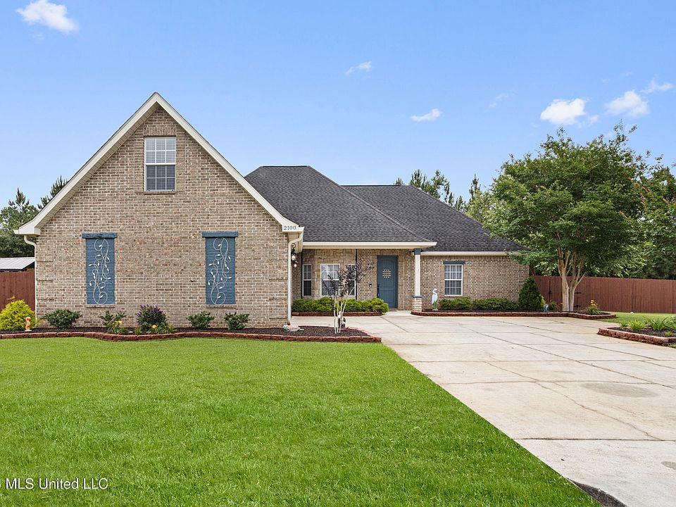 1st image of 2100 Parkview Cv