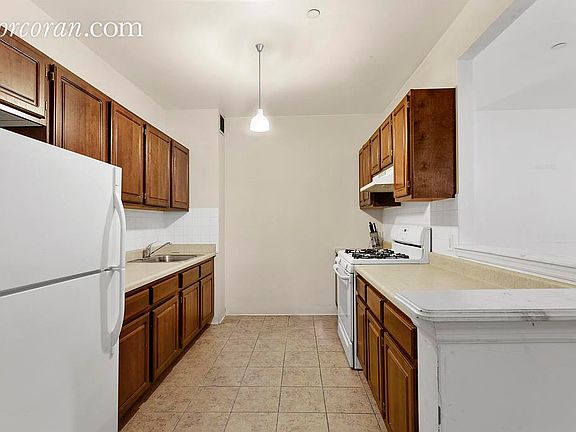 2nd image of 2041 5th Ave APT 3F