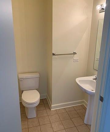 3rd image of 1600 S Prairie Ave #604