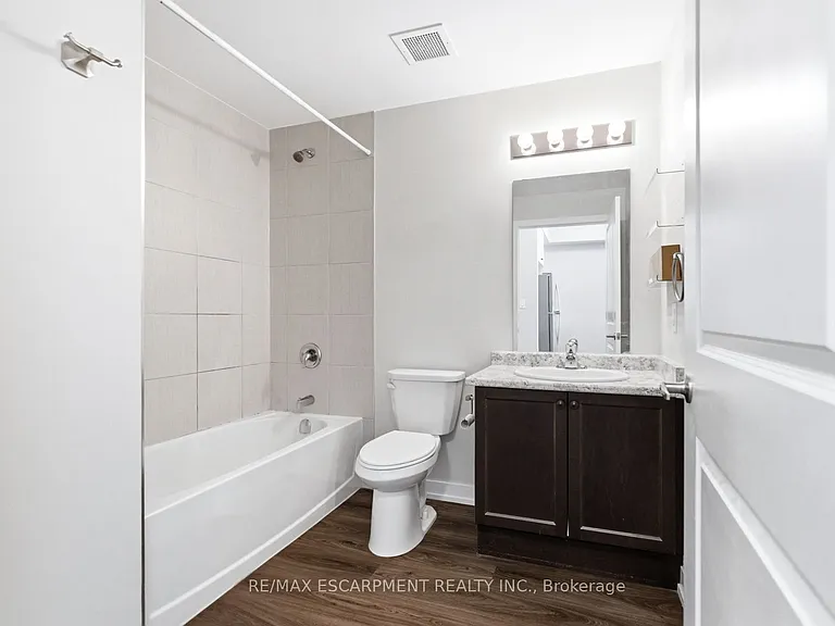450 Dundas St E #1113 — Photo 42