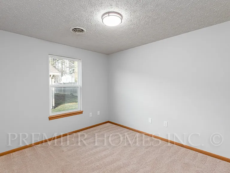 92 Meadow Wood Dr #C — Photo 11